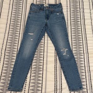Universal Thread Blue Distressed Skinny Jeans